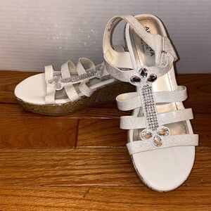 Size 3 Arizona Jeans sandals